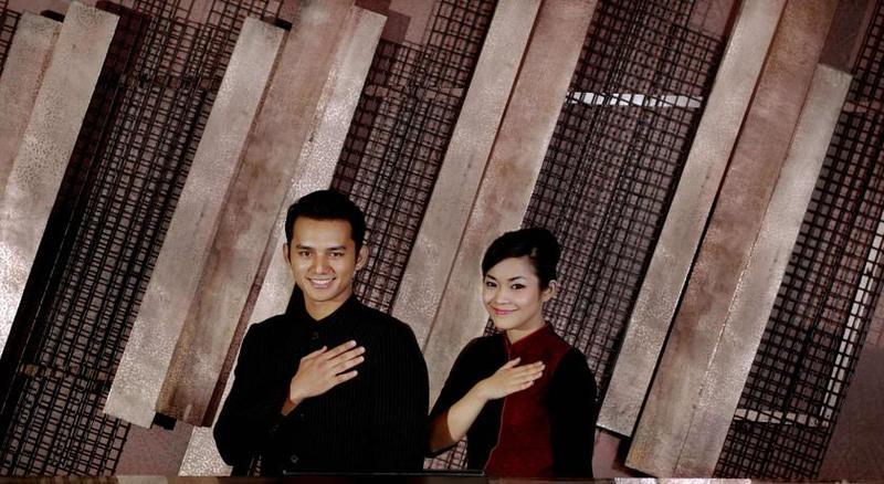 Grand Aston City Hall Medan Bagian luar foto