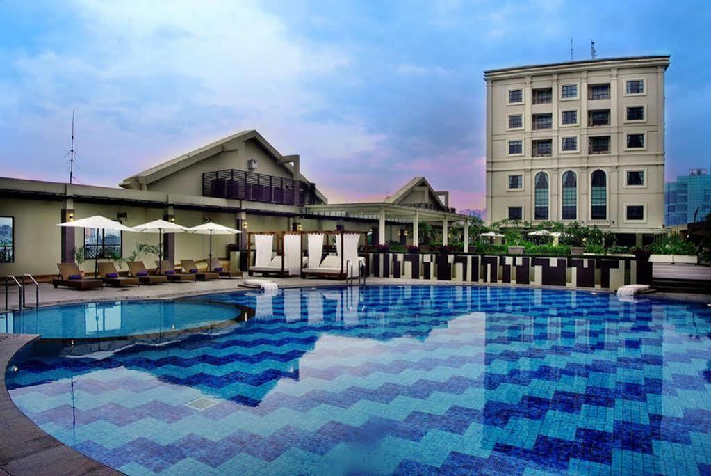 Grand Aston City Hall Medan Bagian luar foto